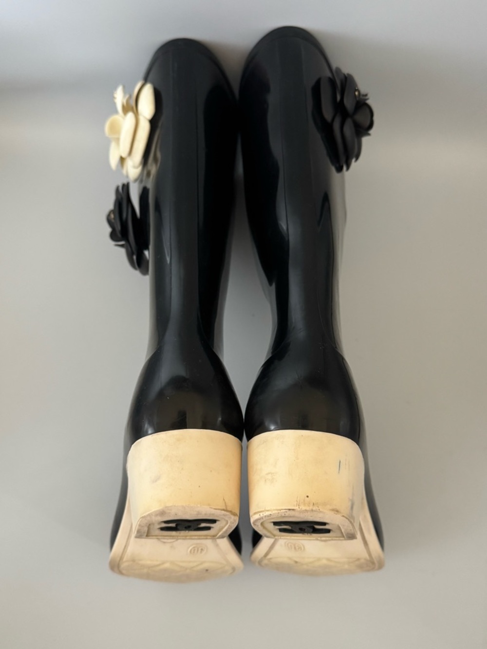 CHANEL Black Rain Boots with Cream & Black Camellia Flowers - Picture 7 of 7
